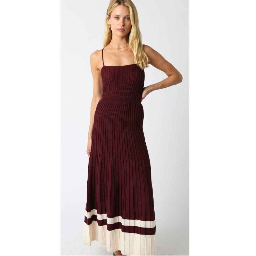 PRIMP BOUTIQUE Olivaceous Johanna Knit Color Block Dress in Merlot (L)